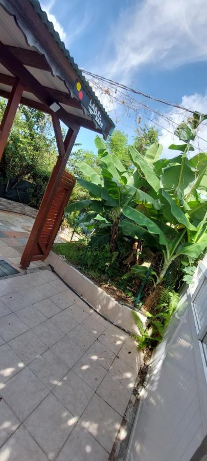 Label Kafe Apartment Bouillante Luaran gambar